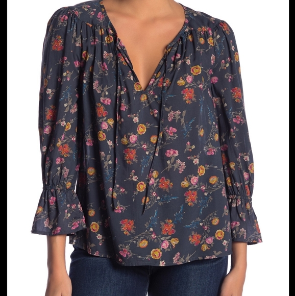 Lucky Brand Tops - Lucky Brand/ Bell Sleeves Blouse/ Size XL